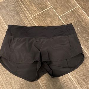 Lulu lemon Speed up short, size 6, 2.5 inch inseam